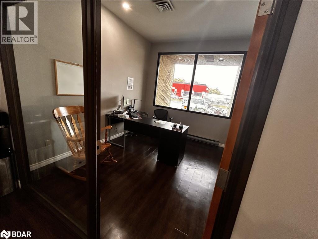 49 Essa Road Unit# 1, Barrie, Ontario  L4N 3K4 - Photo 11 - 40773699