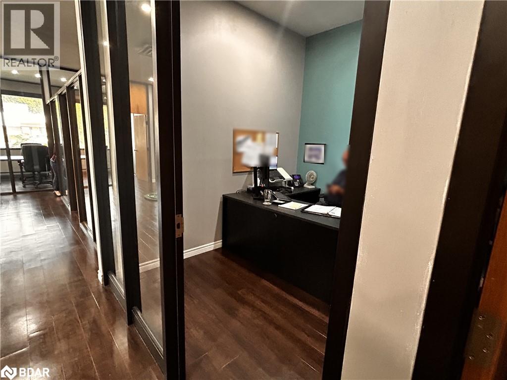 49 Essa Road Unit# 1, Barrie, Ontario  L4N 3K4 - Photo 15 - 40773699