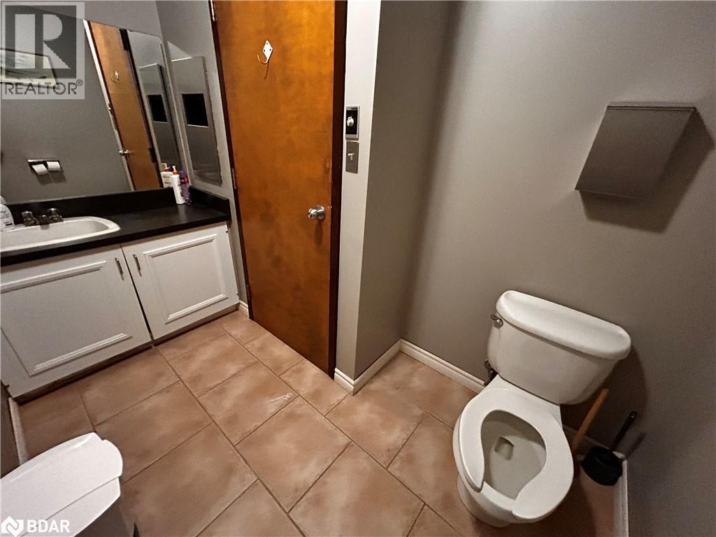 49 Essa Road Unit# 1, Barrie, Ontario  L4N 3K4 - Photo 19 - 40773699