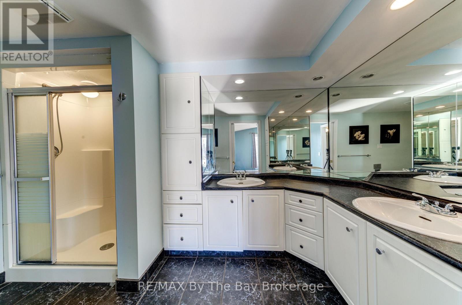 15 Willow Street, Wasaga Beach, Ontario  L9Z 2L4 - Photo 26 - S12567990