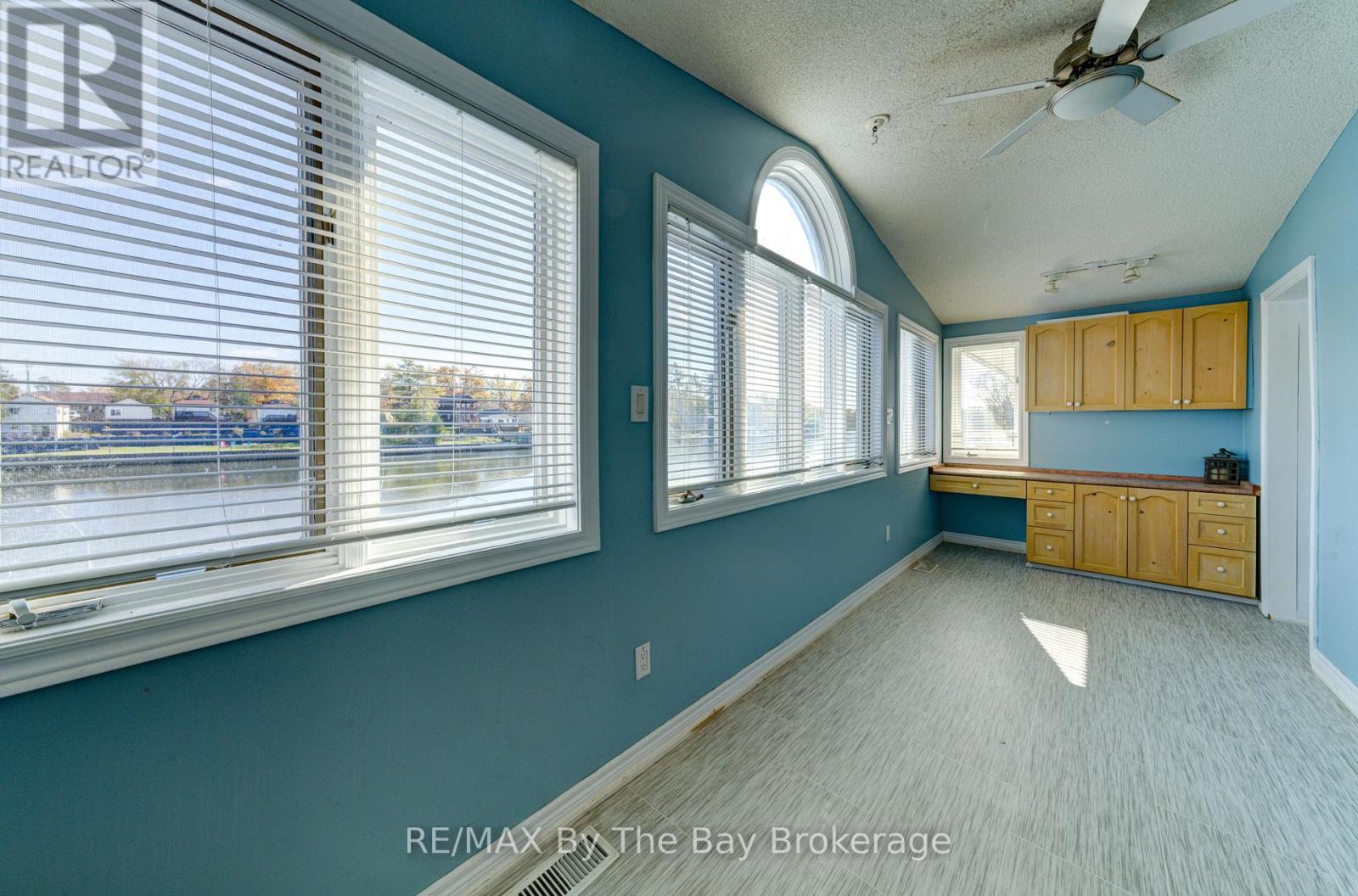 15 Willow Street, Wasaga Beach, Ontario  L9Z 2L4 - Photo 33 - S12567990