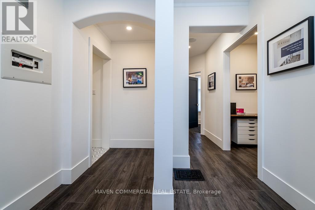 28 Ross Street, Barrie, Ontario  L4N 1E9 - Photo 10 - S12766502