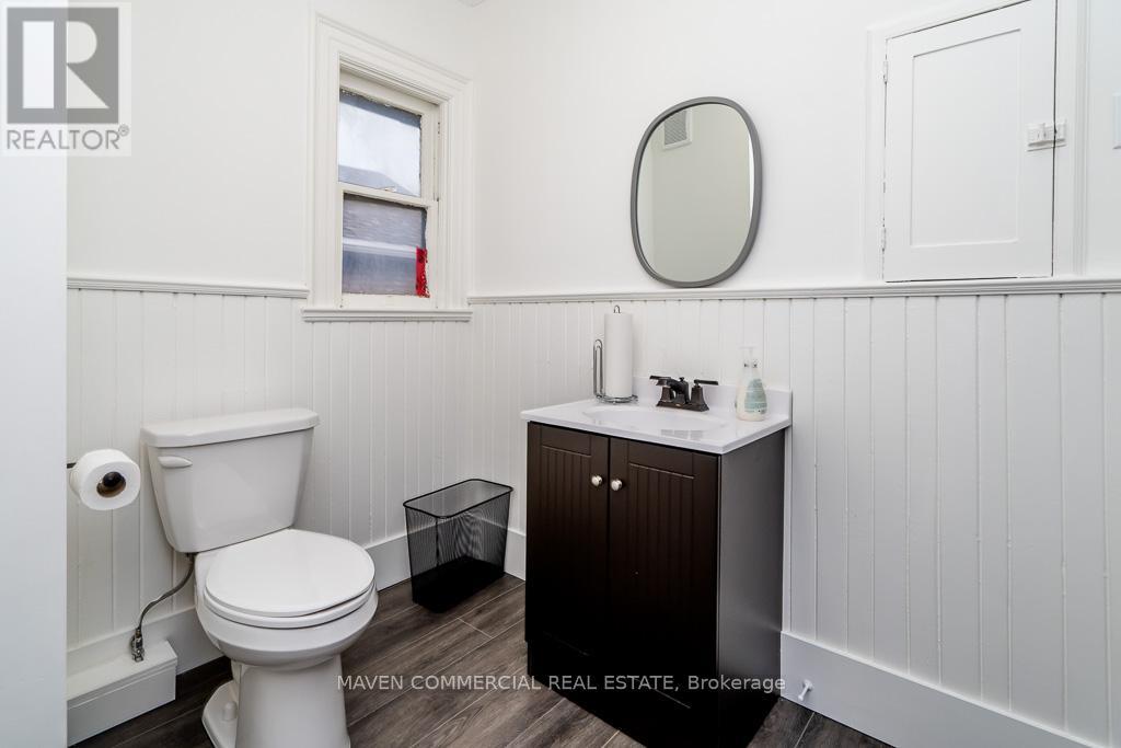 28 Ross Street, Barrie, Ontario  L4N 1E9 - Photo 13 - S12766502