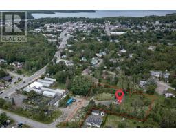 8 QUEEN & 0 TATE/PINE STREET E, Parry Sound, Ontario