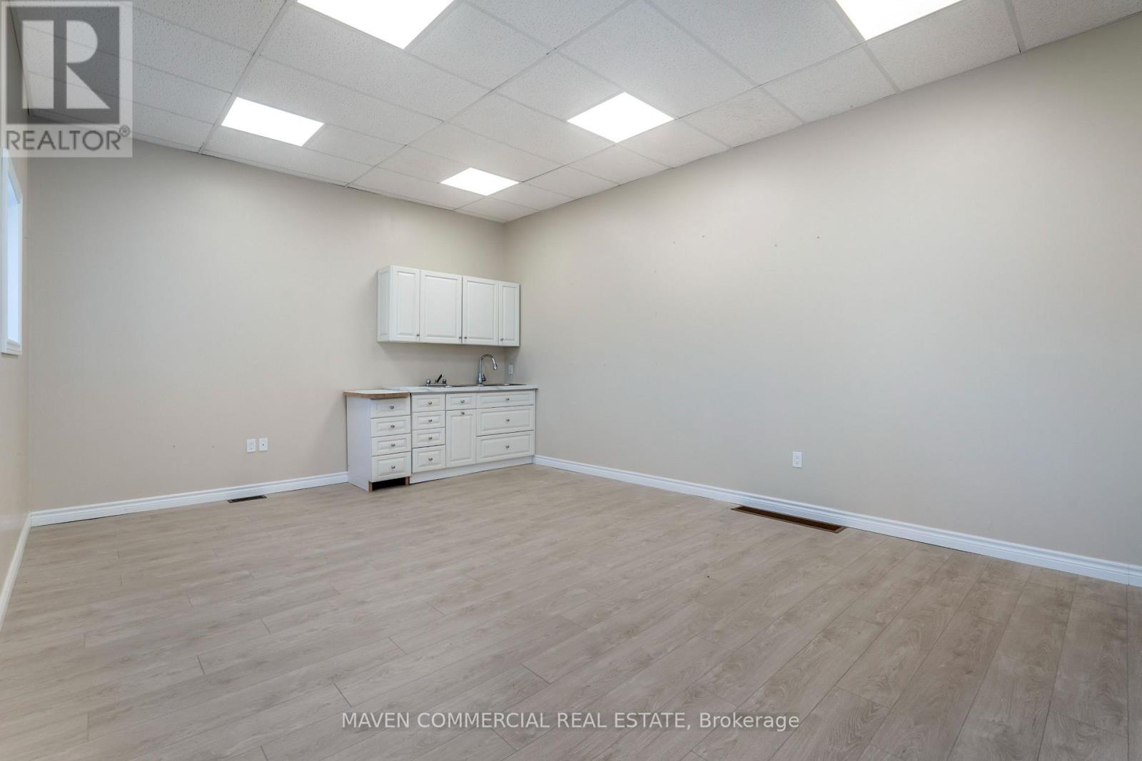 104 - 9 Queen Street W, Springwater, Ontario  L0L 1P0 - Photo 6 - S13047126