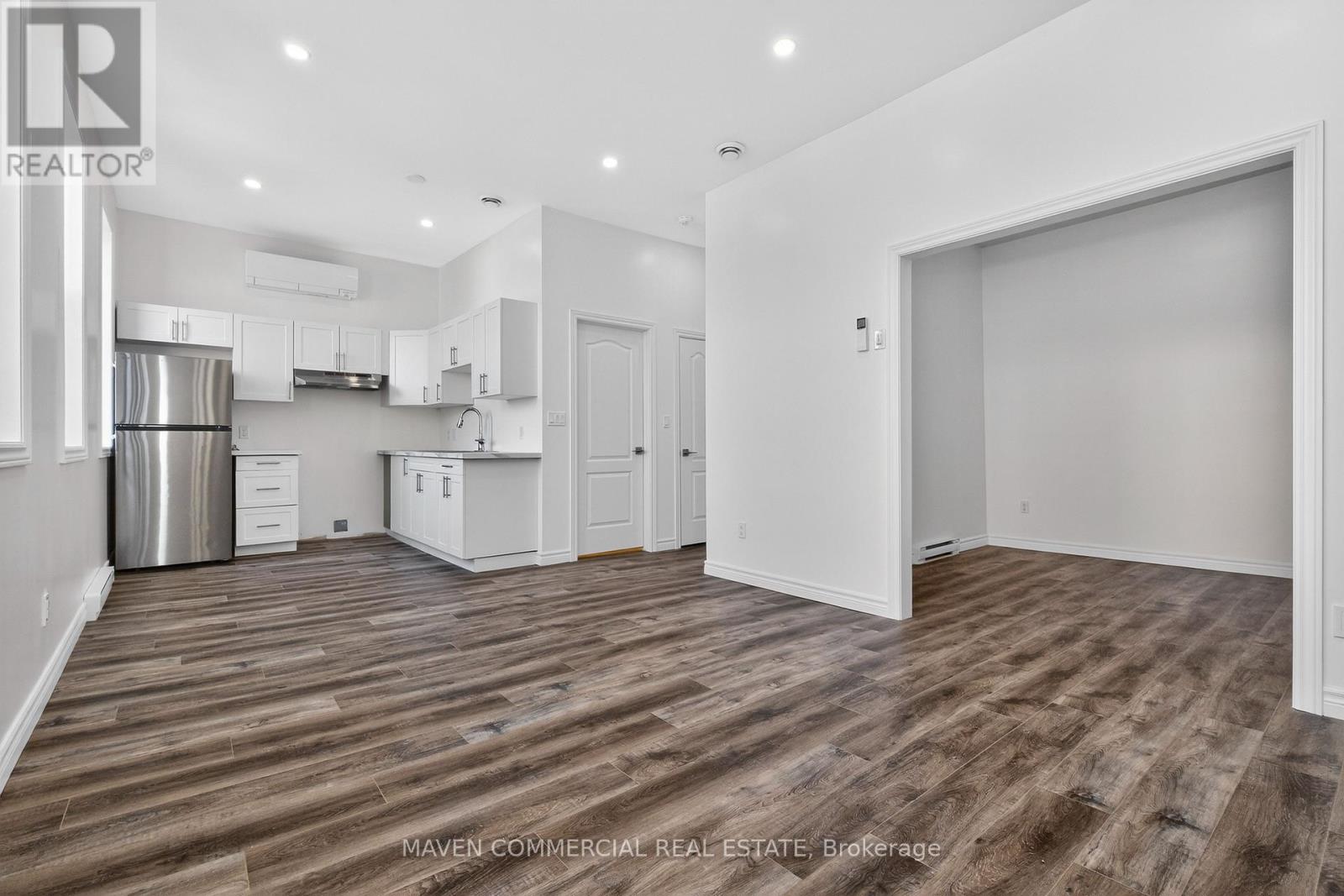 9 Queen Street W, Springwater, Ontario  L0L 1P0 - Photo 25 - S13047244