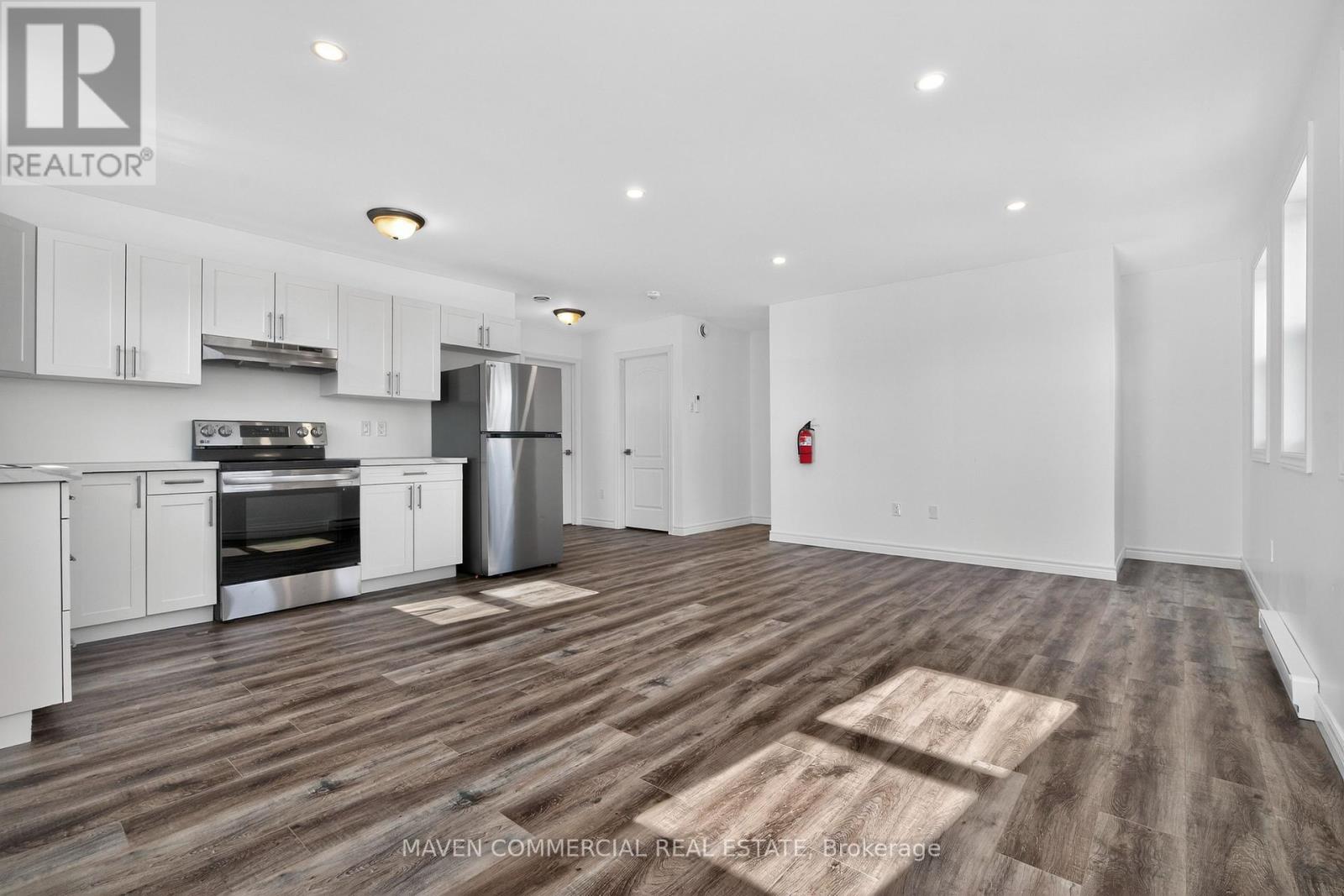9 Queen Street W, Springwater, Ontario  L0L 1P0 - Photo 32 - S13047244