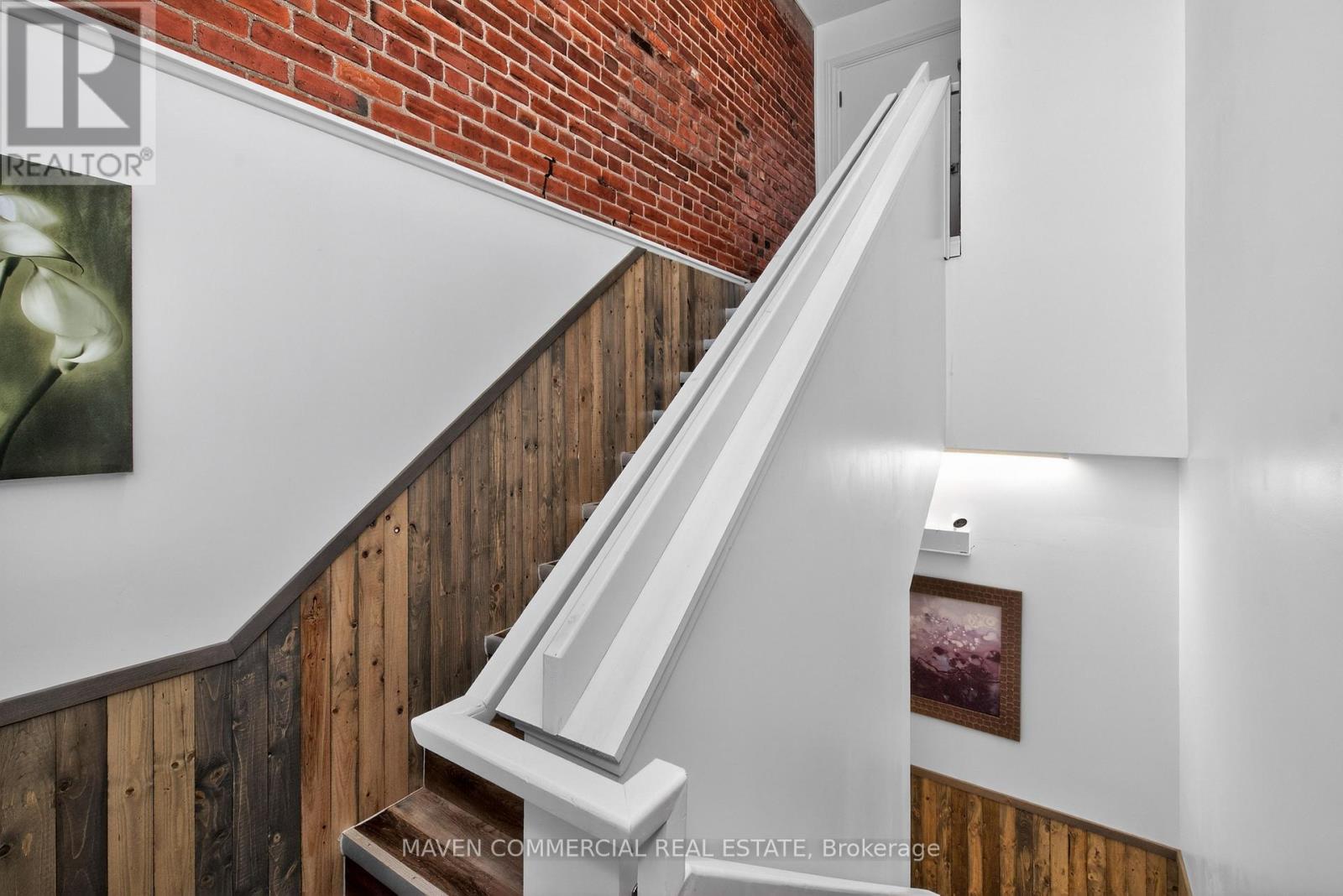 9 Queen Street W, Springwater, Ontario  L0L 1P0 - Photo 19 - S13047266