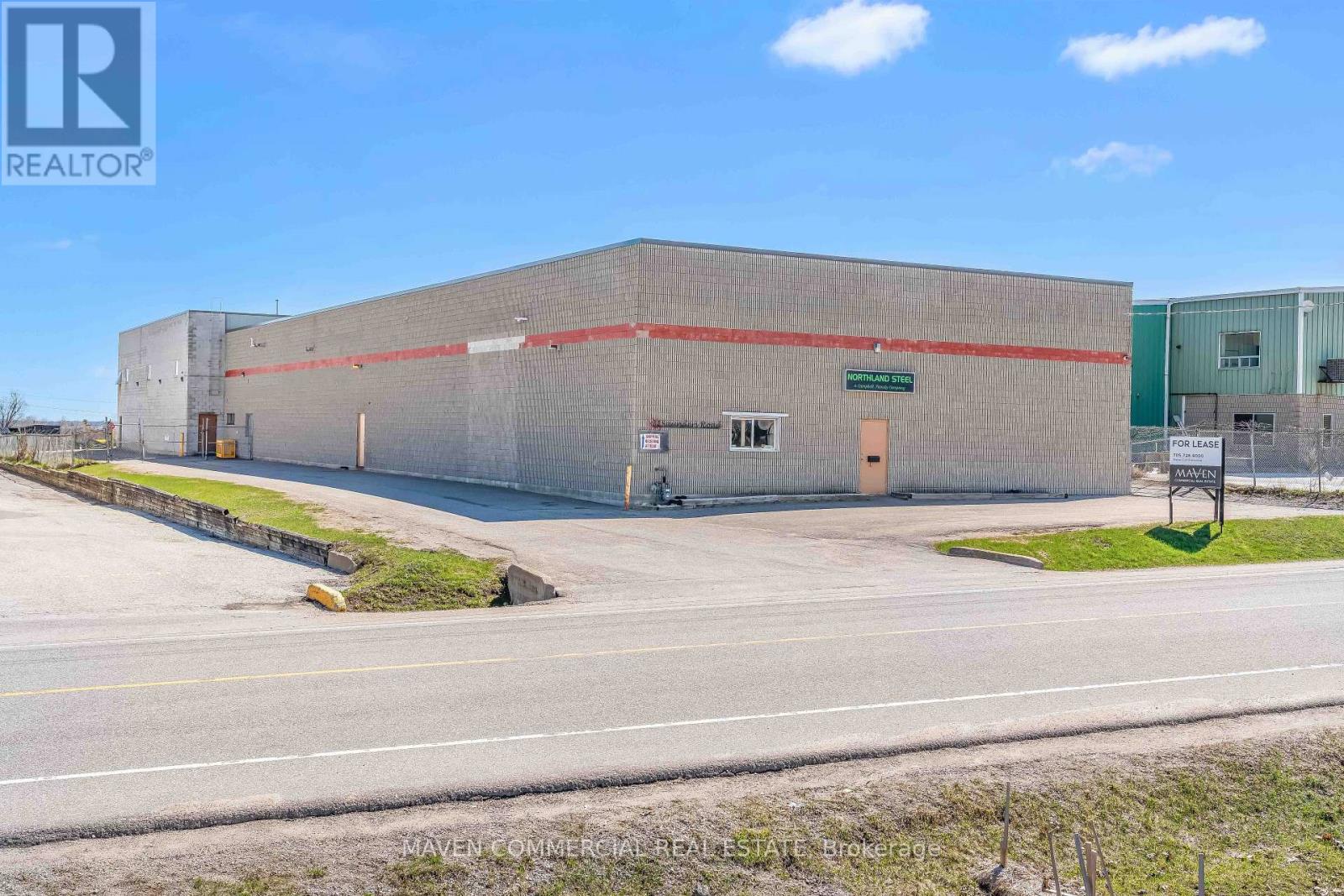 21 Saunders Road, Barrie, Ontario  L4N 9A7 - Photo 25 - S13063508