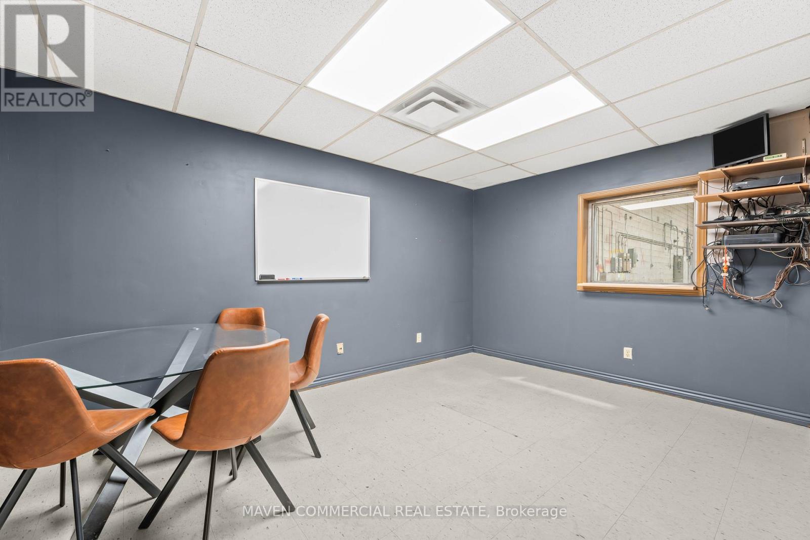 21 Saunders Road, Barrie, Ontario  L4N 9A7 - Photo 4 - S13063508