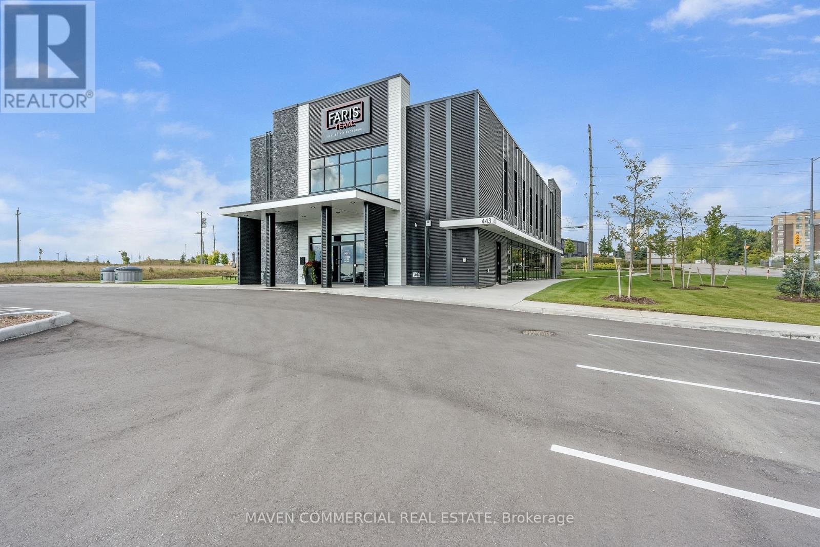 A-D - 443 Bayview Drive, Barrie, Ontario  L4N 8Y2 - Photo 2 - S13505778