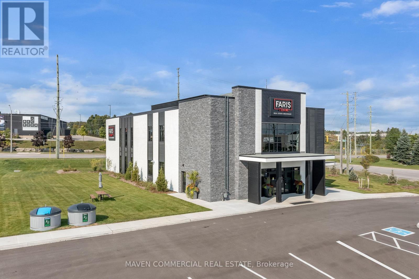 A-D - 443 Bayview Drive, Barrie, Ontario  L4N 8Y2 - Photo 4 - S13505778